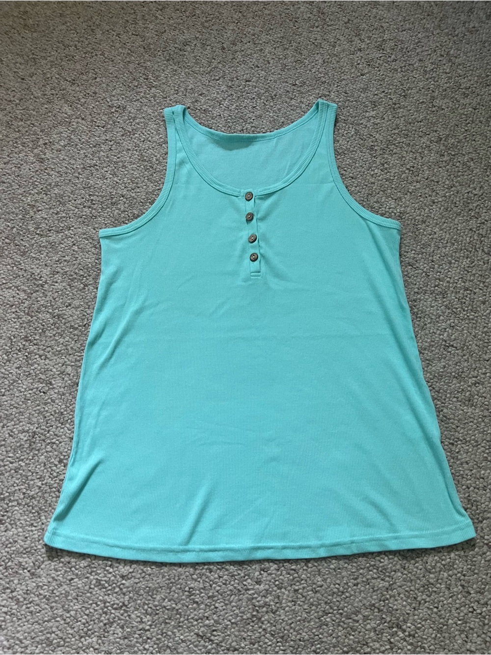 5 Women’s Tank Tops Size Large